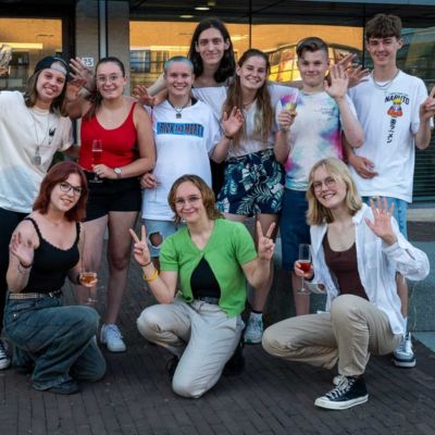 Shine-Jong-Houten-Groepsfoto-400-400 Shine jong houten groepsfoto 400 400